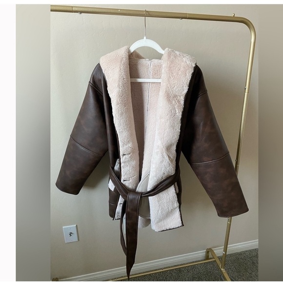 Trendy brown faux leather fleece coat NWT - Picture 4 of 9